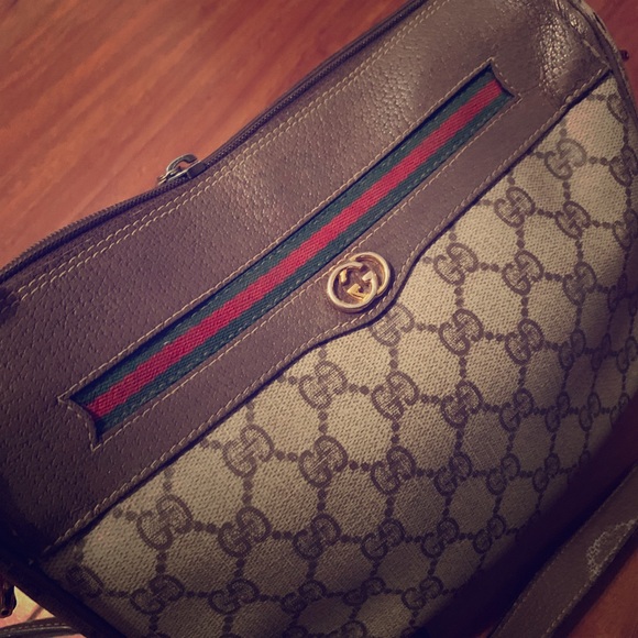 Vintage Gucci cross body purse - Picture 1 of 8